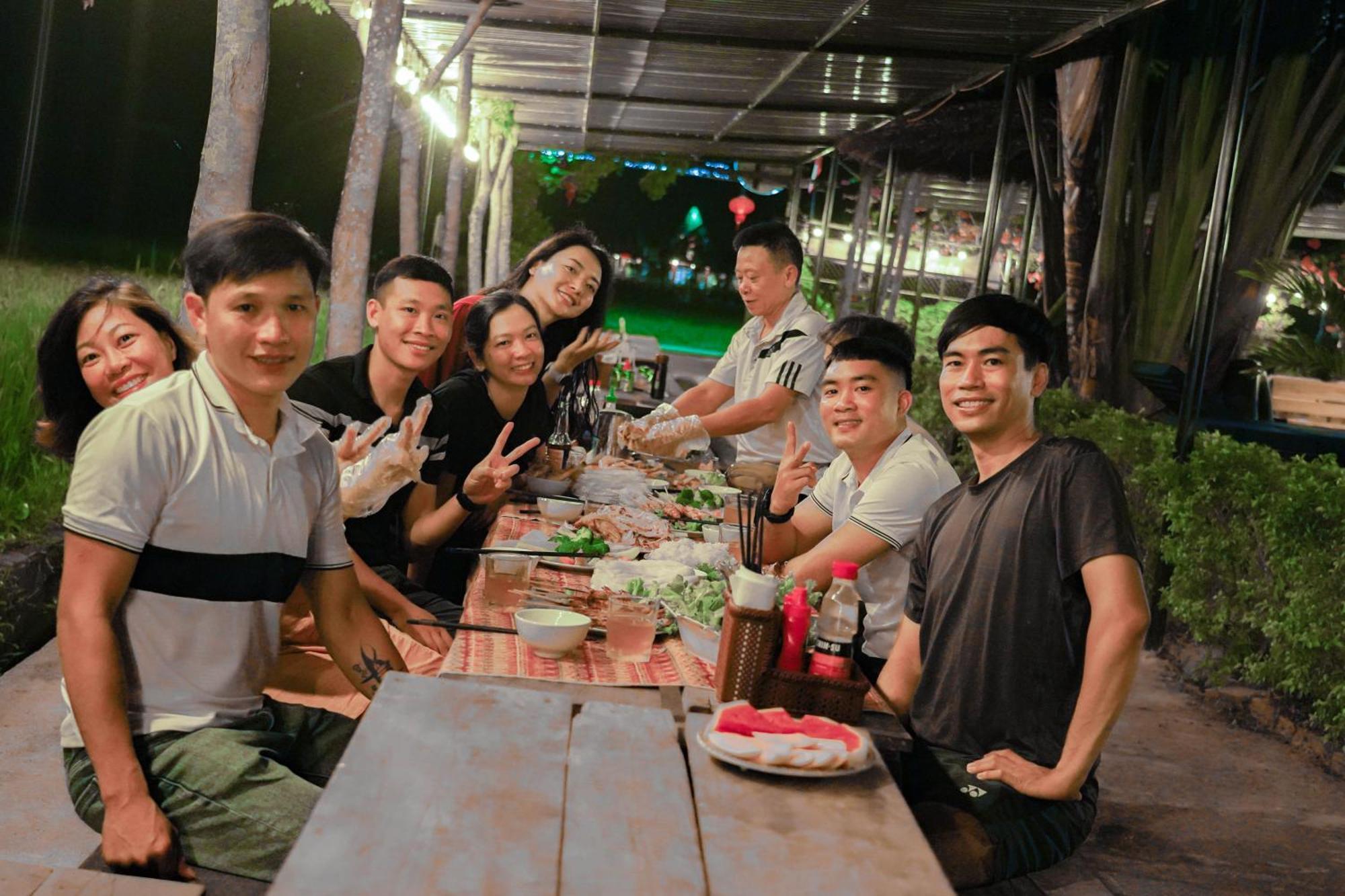 Jungle Boss Travel Lodge Phong Nha Esterno foto