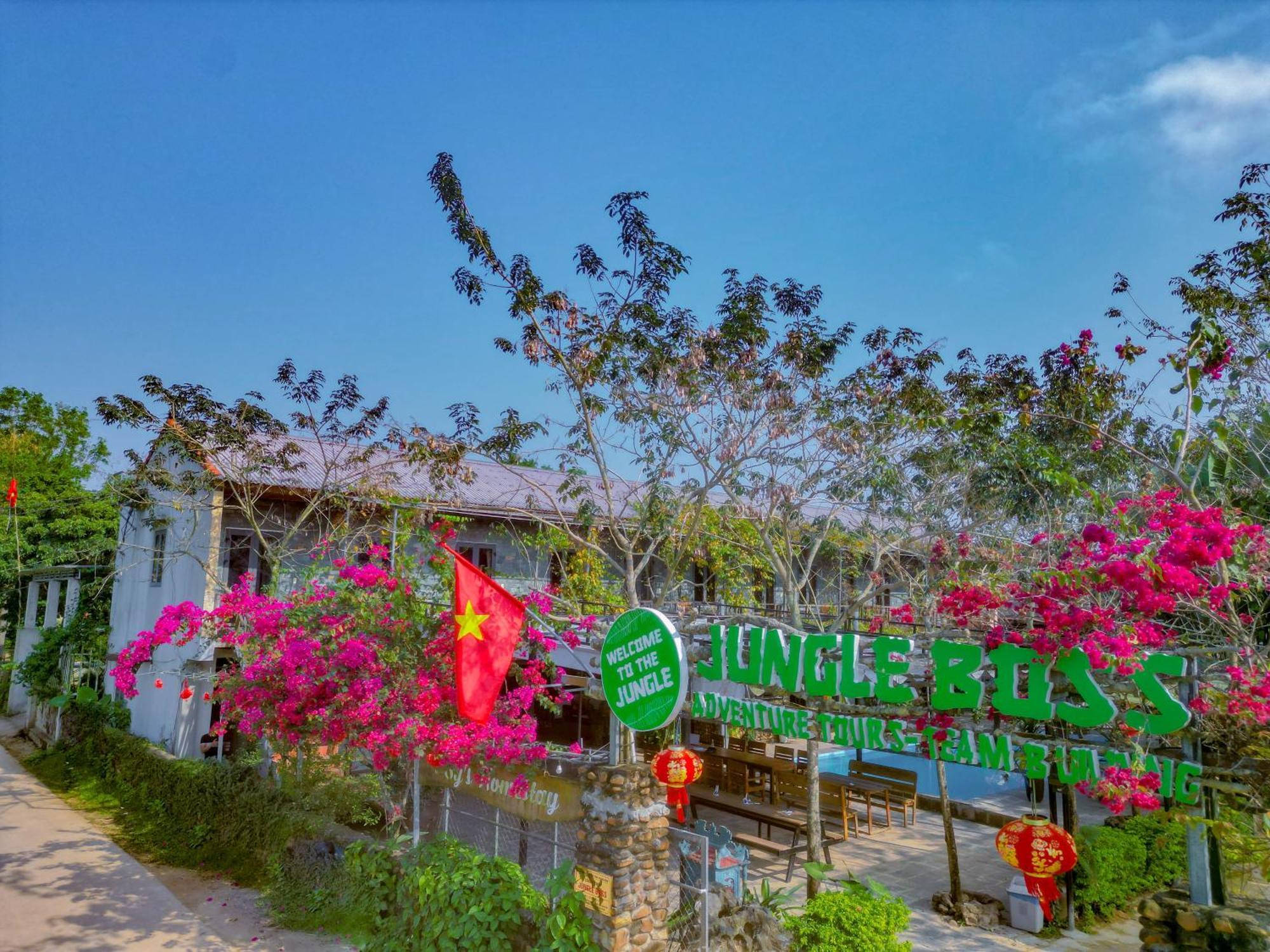 Jungle Boss Travel Lodge Phong Nha Esterno foto